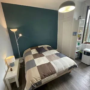tres-beau-studio-centre-ville-au-calme.hotels-rhonealpes.com/
